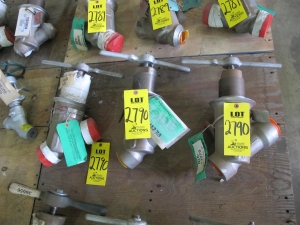 LOT (3) VALVES, GLOBE TYPE, 2" SIZE, 600 LB, 1030 LB/650 DEGREE F RATING, 316 SS MATERIAL, SOCKET WELD CONNECTIONS, SA182 SPECIFICATION, HARD FACED SEAT AND DISC, INCONEL DIAPHRAGM TRIM. PAINT CODE N, PART # SC-D-9909X01-(3) (W-51) LOADING & HANDLING FEE $15-